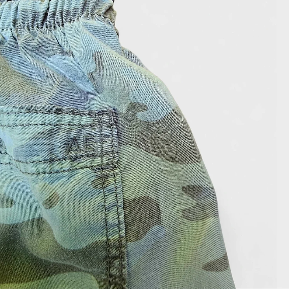 American Eagle Outfitters Camo Athletic Shorts In Khaki Olive Camouflage, Size S - Picture 4 of 5